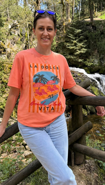 Tee-shirt beach club