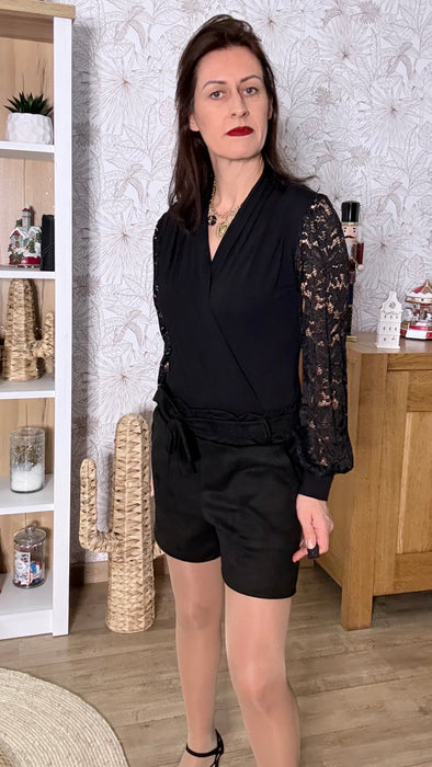 body noir manches dentelle